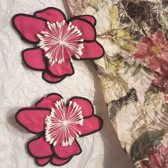 New ZARA Fushia Pink & Black Floral Statement Earrings - Picture 6 of 11